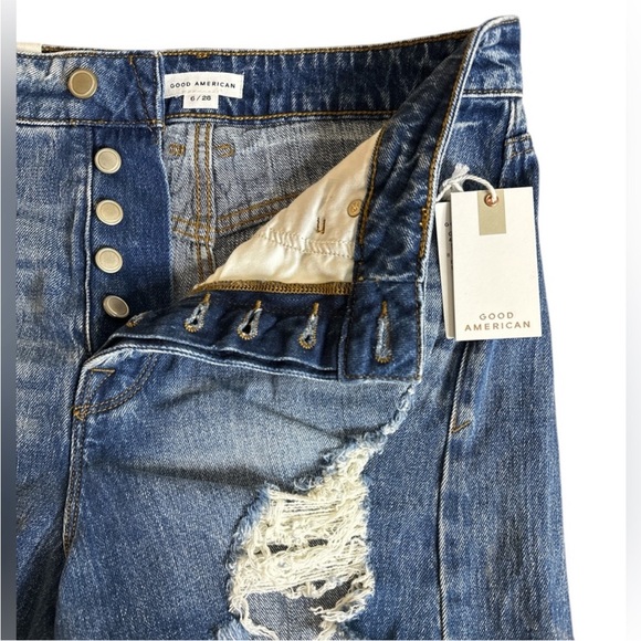 Good American - The Bombshell Denim Distressed Shorts NWT - Picture 9 of 9